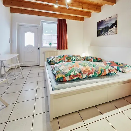 بيت ضيافة Gaestehaus Viktoriya Nur Wenige Minuten Zum Europa-park روست