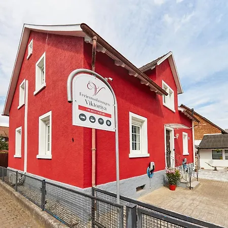 Gaestehaus Viktoriya Nur Wenige Minuten Zum Europa-park بيت ضيافة روست
