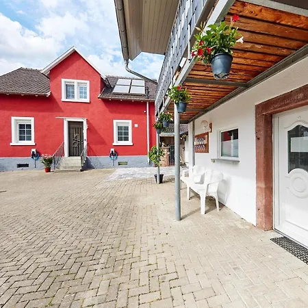 Gaestehaus Viktoriya Nur Wenige Minuten Zum Europa-park بيت ضيافة 3*